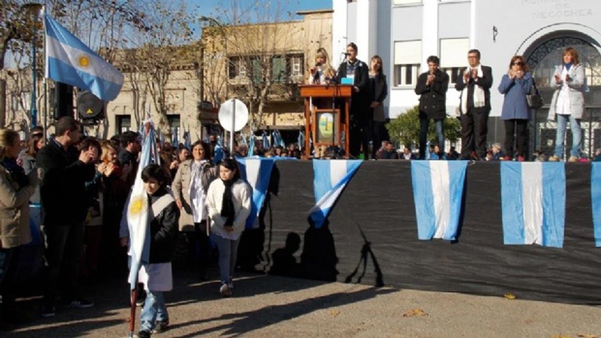 Escándalo en Necochea por el discurso K de una docente