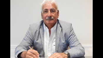 Uno de los firmantes es, Alberto Kahale, titular de FEBA Uno de los firmantes es, Alberto Kahale, titular de FEBA