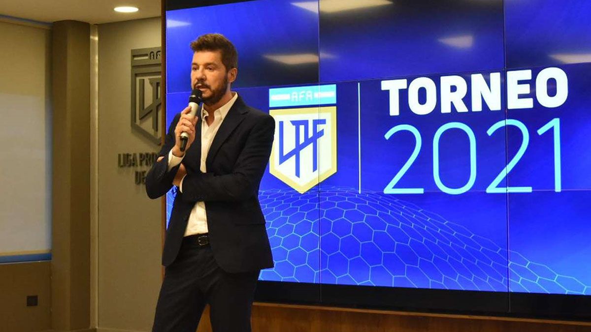 Marcelo Tinelli ya renunció a San Lorenzo y no tiene cargos dirigenciales. Por eso, Claudio Tapia seguirá en la LPF hasta que venza el mandato del conductor.