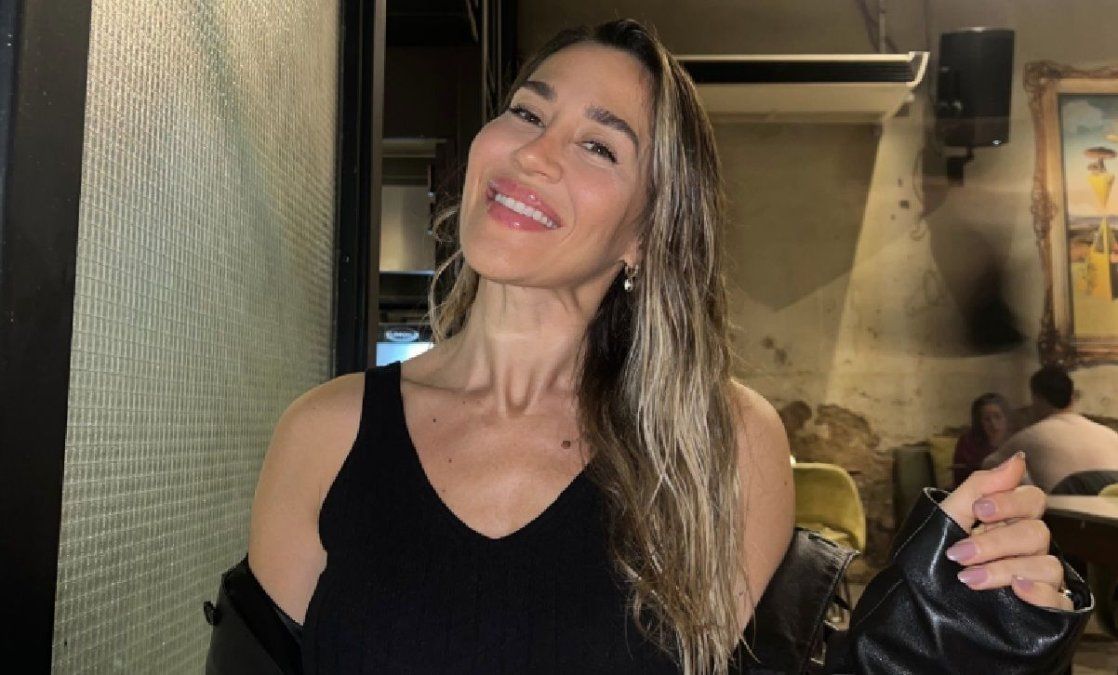 Jimena Barón exhibió el desagradable hallazgo de un plomero en su baño.