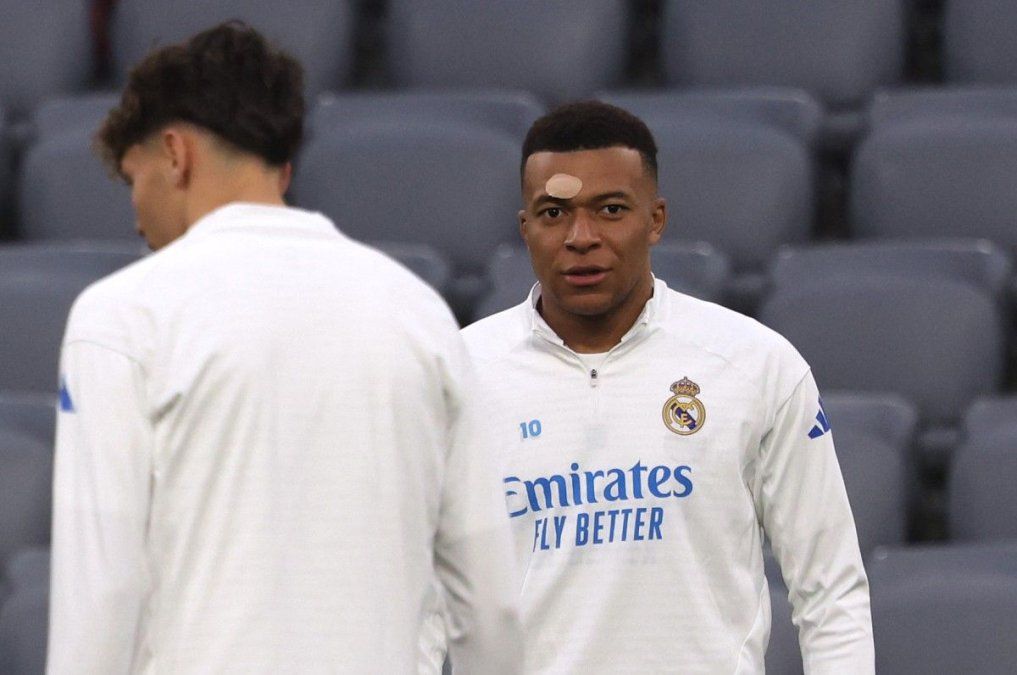 Kylian Mbappé vuelve a estar bajo la lupa del madridismo en una semana marcada por la crisis del Real Madrid y el título de LaLiga conseguido por el Barcelona en el Clásico.