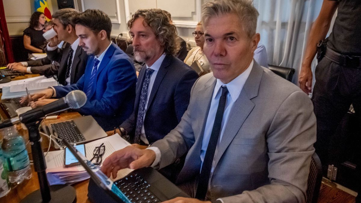 Fernando Burlando y su equipo durante el juicio de Fernando Báez Sosa