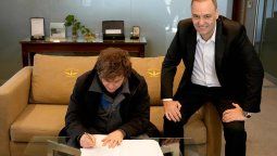 Javier Milei enfrenta un límite judicial decisivo tras el fallo de la Cámara del Trabajo que suspende artículos clave de su plan de desregulación.&nbsp;