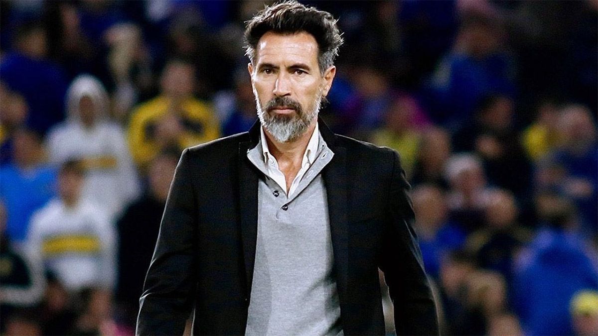 Eduardo Domínguez volvió a disparar contra Juan Sebastián Verón tras la caída de Estudiantes de La Plata ante Argentinos Juniors y puso en duda su continuidad. Eduardo Domínguez volvió a disparar contra Juan Sebastián Verón tras la caída de Estudiantes de La Plata ante Argentinos Juniors y puso en duda su continuidad.