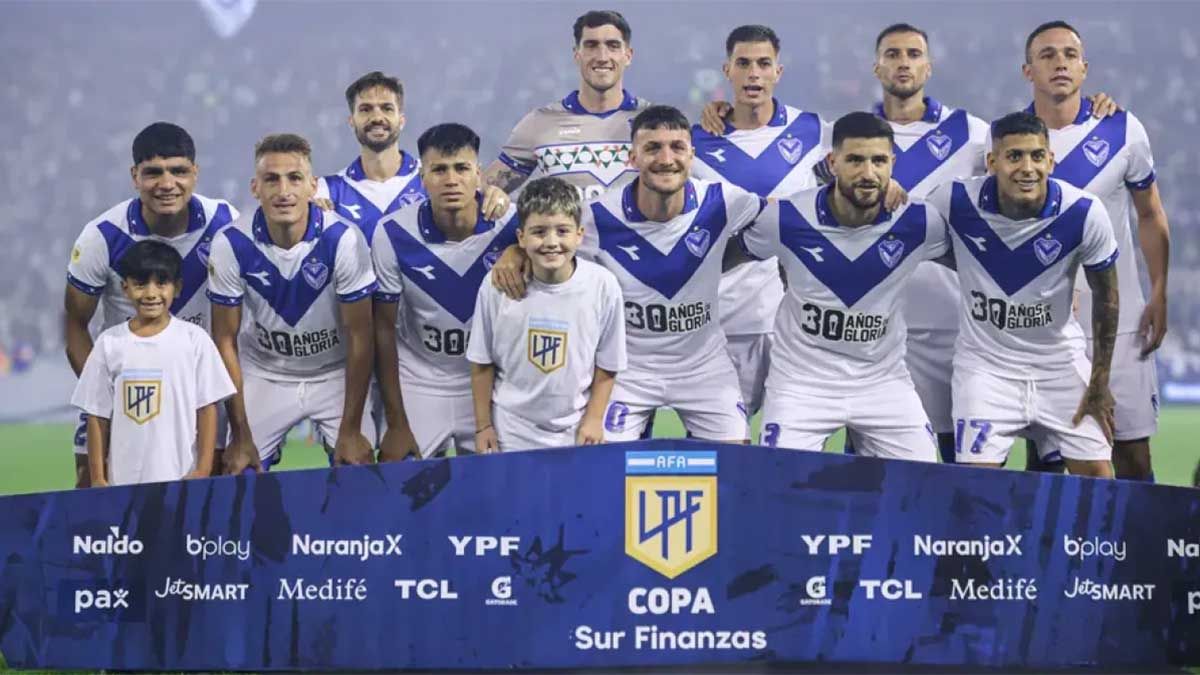 Los cuatro jugadores de Vélez declararán este lunes (18/03) en Cámara Gesell al igual que la periodista que los denunció por abuso sexual en Tucumán. Los cuatro jugadores de Vélez declararán este lunes (18/03) en Cámara Gesell al igual que la periodista que los denunció por abuso sexual en Tucumán.