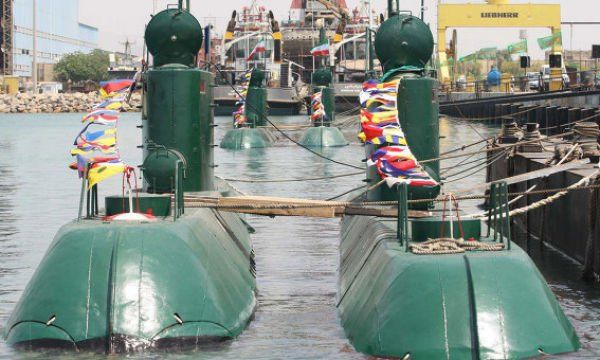 Cuatro submarinos iraníes botados en 2010