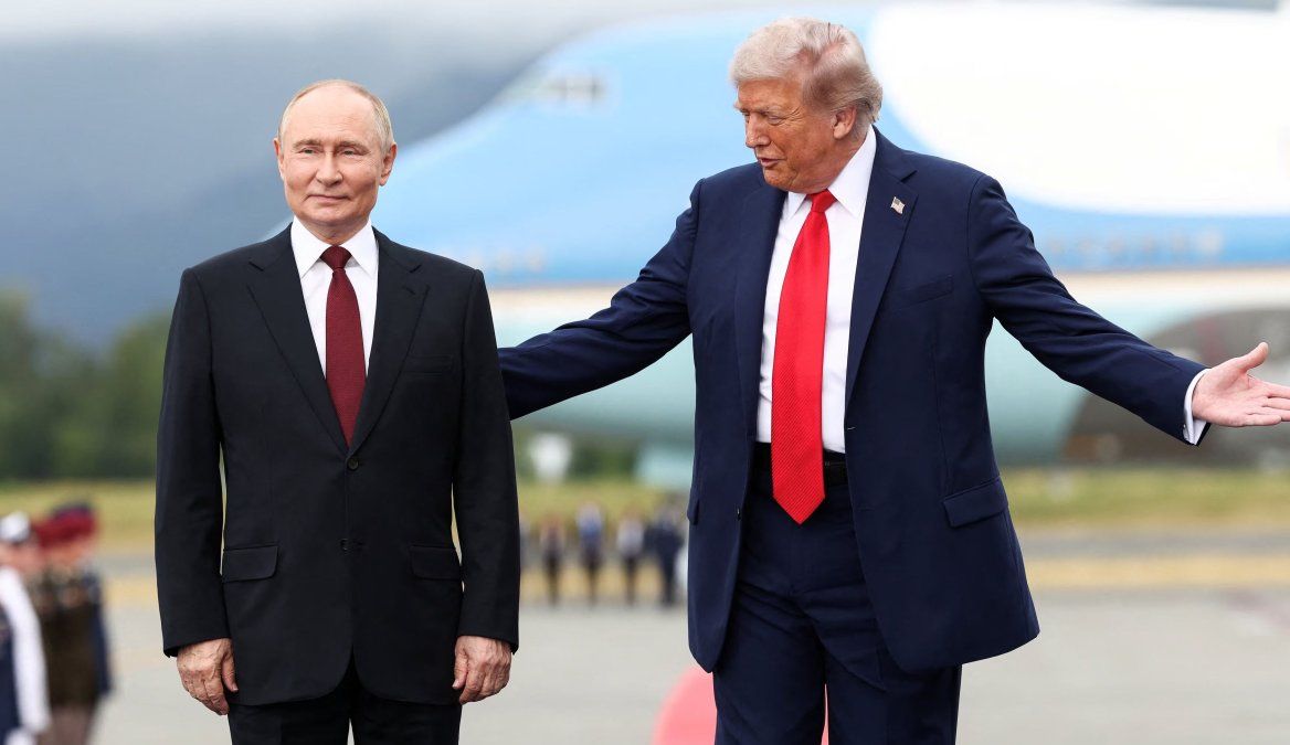 Donald Trump y Vladimir Putin en Alaska.
