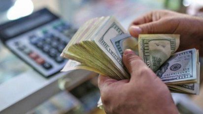 El dólar blue vuelve a arder al inicio en Córdoba