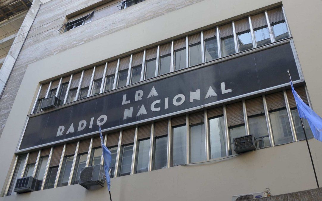 Repudio contra Radio Nacional por unificar sus emisoras Vaciamiento