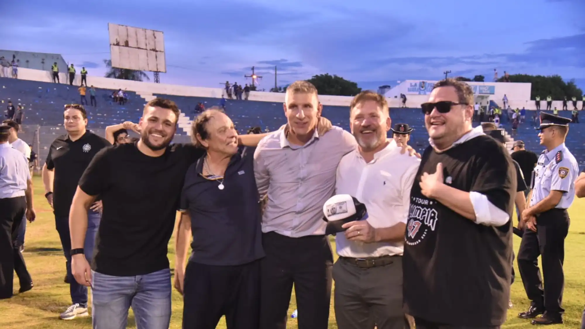 Martín Palermo en el festejo.