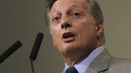 altText(Aranguren confirmó más de 48.000 usuarios sin luz en CABA y GBA)}