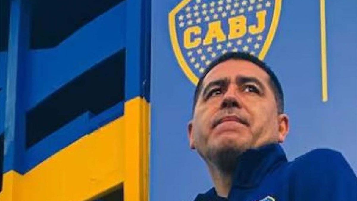 Juan Román Riquelme busca un nuevo DT para Boca, preferiría a Fernando Gago aunque apunta a Guillermo Barros Schelotto y habló con Rodolfo Arruabarrena.