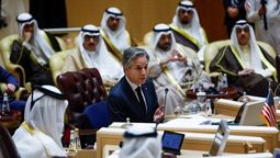En otra gira por Medio Oriente, Blinken presiona por un alto el fuego entre Israel y Hamas.