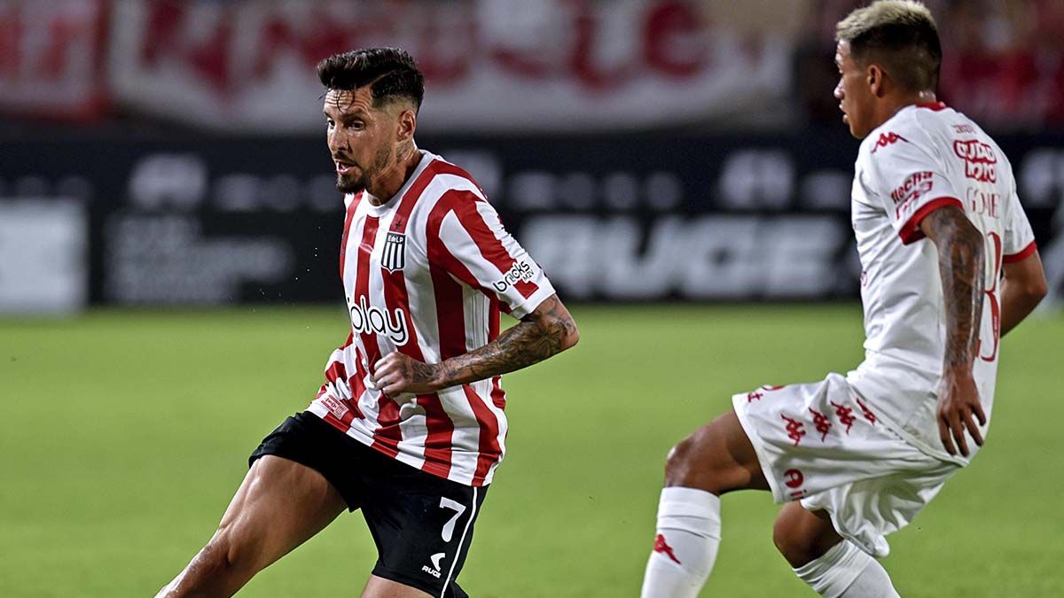 River y Boca mostraron una fuerte disparidad en esta sexta fecha. El Millonario goleó 3 a 0 a Godoy Cruz y el Xeneize sufrió una dura caída ante Banfield 1-0. (Foto: Noticias Argentinas)