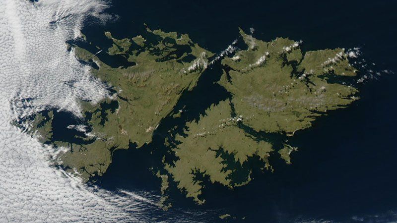 Nuevos ejercicios militares británicos en Malvinas tensan la relación bilateral con nuestro país.