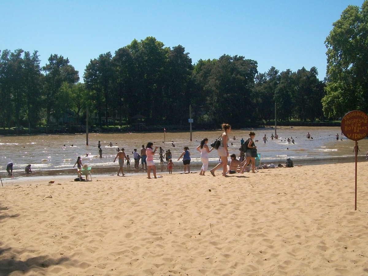 Playa El Alcázar, en Buenos Aires. Playa El Alcázar, en Buenos Aires.