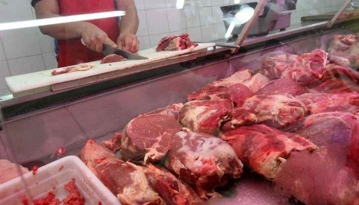 El presidente de la Federación de Industrias Frigoríficas Regionales Argentinas aseguró que "hasta marzo o abril del próximo año" no habrá nuevos aumentos en el precio de la carne en el mostrador.