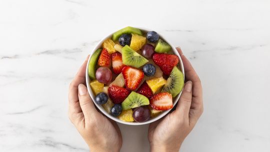 5 frutas que recomiendan para las personas con problemas en los riñones / Imagen de Freepik. 5 frutas que recomiendan para las personas con problemas en los riñones / Imagen de Freepik.
