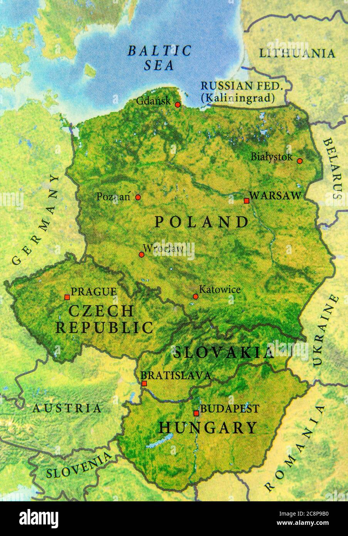 Pavor en Polonia y República Checa por gran crecimiento del flujo migratorio en Eslovaquia. Pavor en Polonia y República Checa por gran crecimiento del flujo migratorio en Eslovaquia.