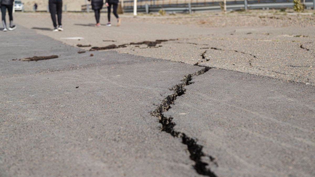 Ruta 3: Cerro Chenque colapsa y reclaman puente marítimo