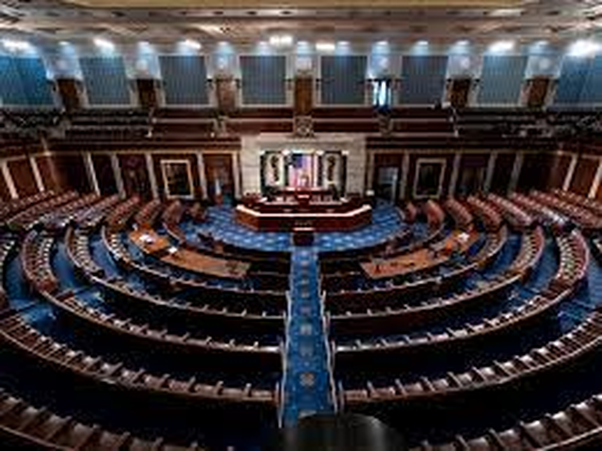 60 mil millones de dólares para Ucrania bloqueados por los republicanos en el Congreso. 60 mil millones de dólares para Ucrania bloqueados por los republicanos en el Congreso.