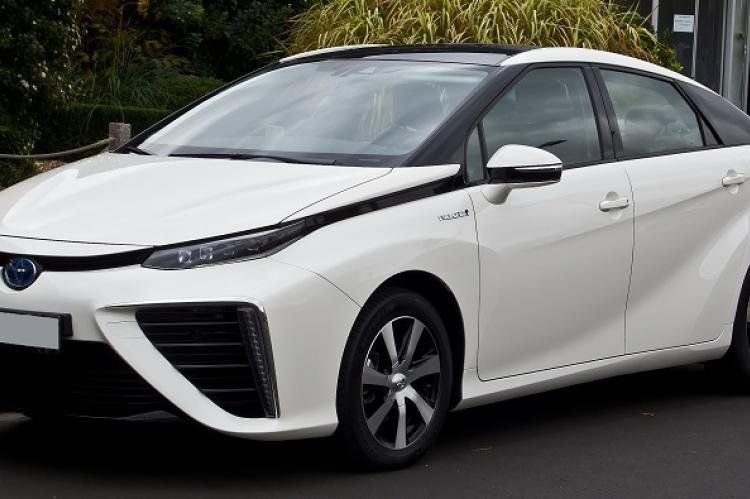 toyota_mirai_ _frontansicht_11._november_2018_dusseldorf.jpg