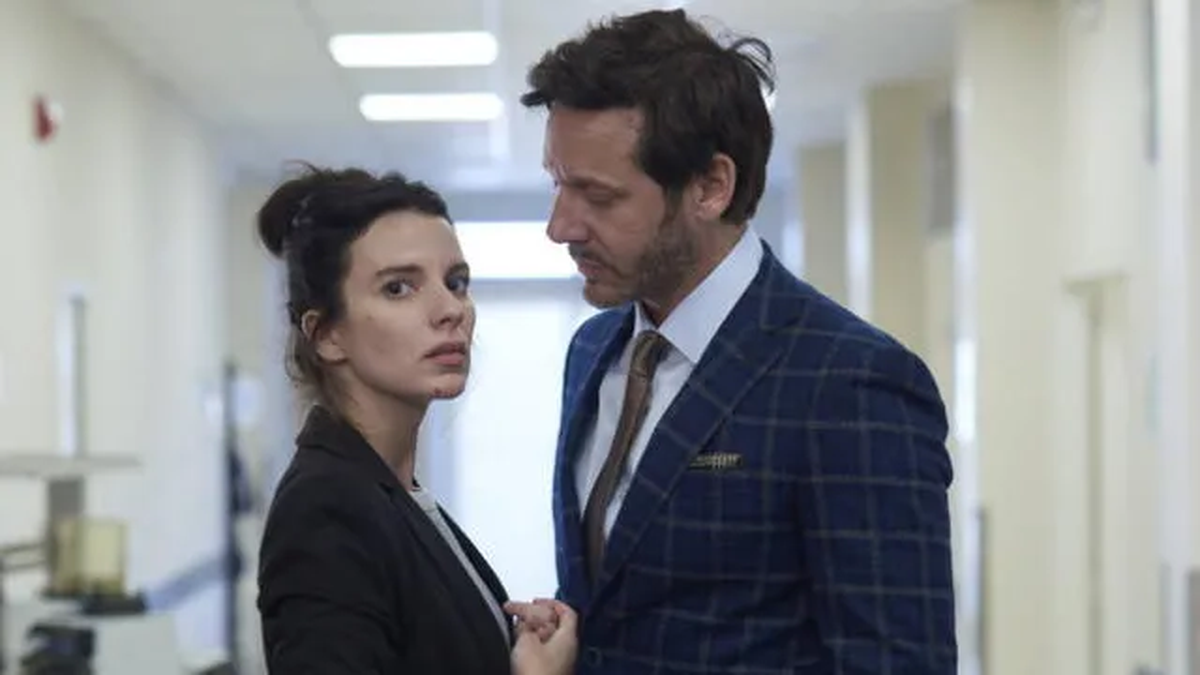 Disney+ apuesta por una novela de Gabriel Rolón para su nueva serie. Disney+ apuesta por una novela de Gabriel Rolón para su nueva serie.