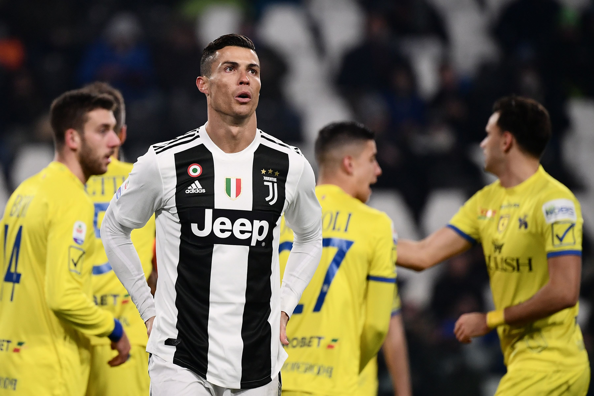 La versión que manejaba la Juventus era que Cristiano Ronaldo había renunciado a los meses de sueldo que le debían. La versión que manejaba la Juventus era que Cristiano Ronaldo había renunciado a los meses de sueldo que le debían.