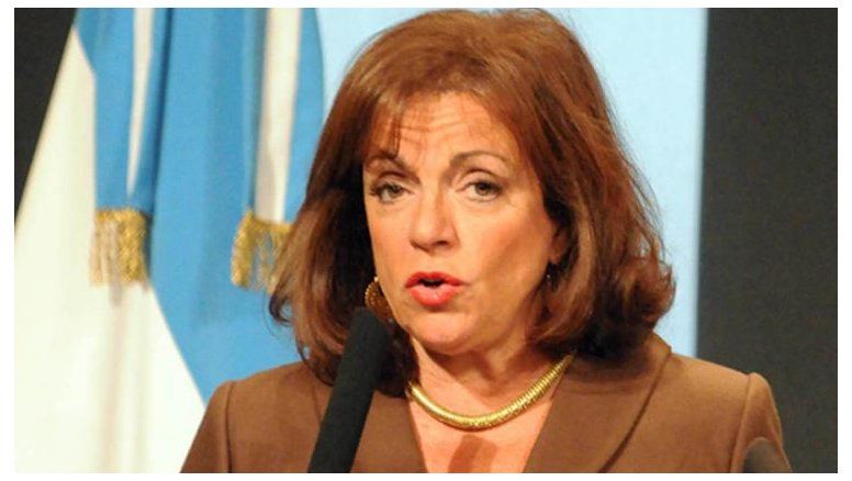 El peor momento de Garré, abucheada en la Escuela de Cadetes