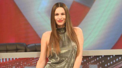 Pampita postparto: Bailó en el caño y encendió el debate