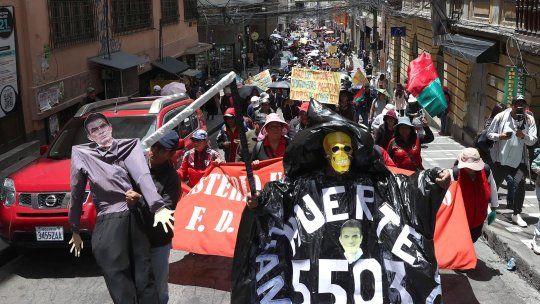 Estallido social en Bolivia para un golpe por el que se culpa a Evo Morales y al narco