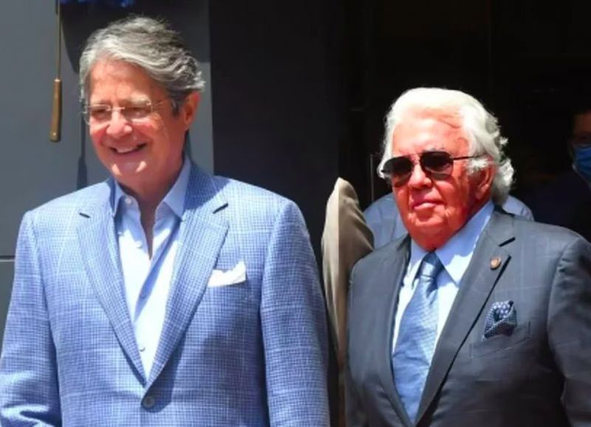 Lasso y su cuñado, Danilo Carrera. Lasso y su cuñado, Danilo Carrera.