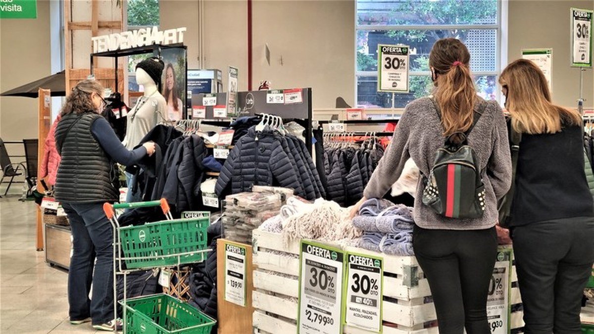 Descuentos para aprovechar en indumentaria. Descuentos para aprovechar en indumentaria.