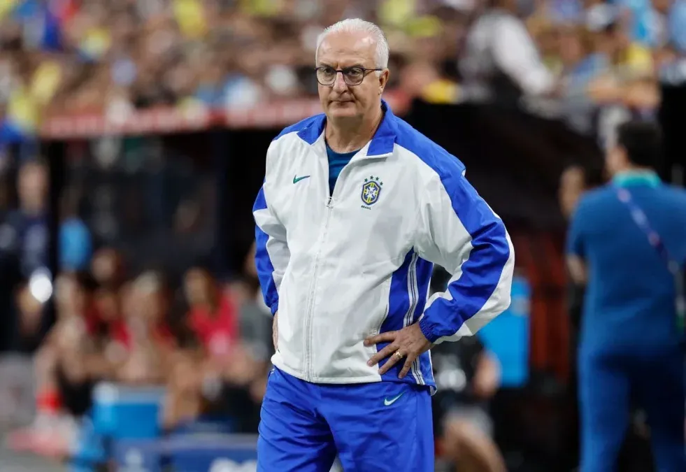 Pobre Dorival Júnior