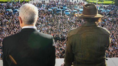 En 2 días, Johnny Depp conquistó La Plata y ganó más aplausos que Milei en un acto oficial