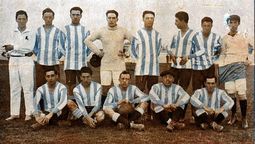 Del cilindro y del potrero: cómo nació Racing