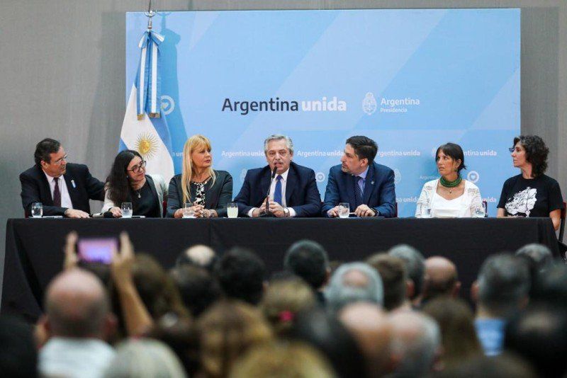 Alberto Fernández presentó el nuevo Plan Nacional de Lecturas.