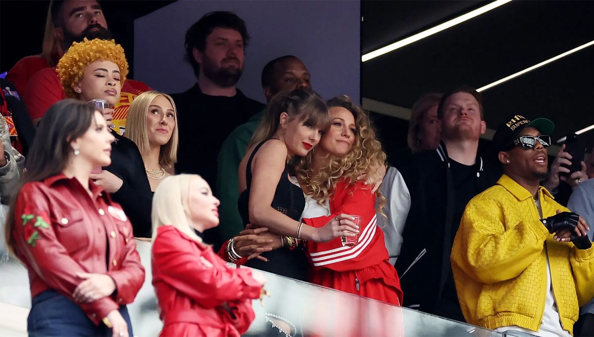 Taylor Swift y Blake Lively en el Super Bowl. Taylor Swift y Blake Lively en el Super Bowl.
