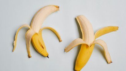 Por qué no deberías tirar la cáscara de banana, según estudio