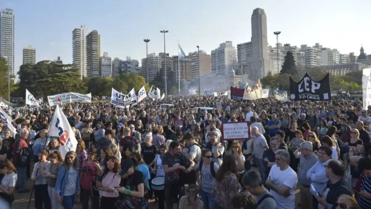 El Monumento Nacional a la Bandera será el epicentro de la protesta. El Monumento Nacional a la Bandera será el epicentro de la protesta.