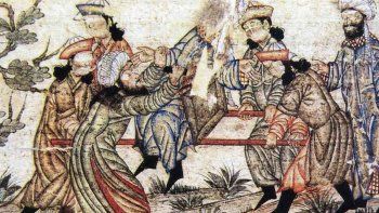 LosHassassins fue una secta musulmana que tuvo el poder de Persia y Siria,persiguió y mató a opositores, de la que proviene la palabra asesino. LosHassassins fue una secta musulmana que tuvo el poder de Persia y Siria,persiguió y mató a opositores, de la que proviene la palabra asesino.