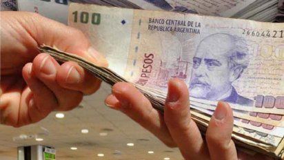 Dólar para arriba en el mundo, cayó la soja a menos de US$500 y vuelven los próceres