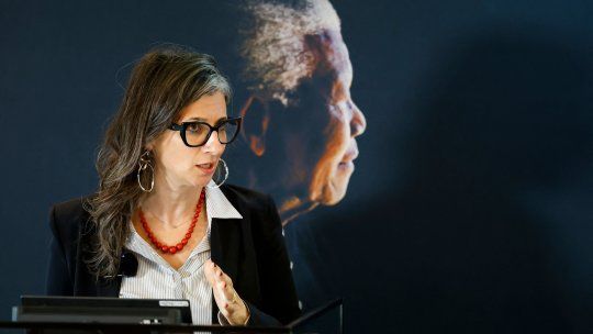 Estados Unidos levanta las sanciones contra Francesca Albanese e Israel deporta a 400 activistas