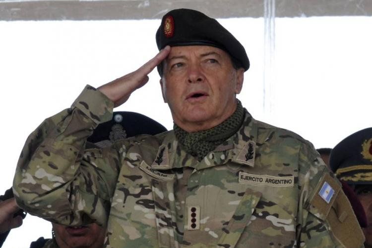 Reapareció Milani y propuso un servicio civil en apoyo al ejército