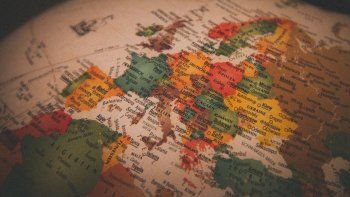 La Unión Europea, en estado crítico entre el desafío geopolítico y las demandas de su sociedad. La Unión Europea, en estado crítico entre el desafío geopolítico y las demandas de su sociedad.