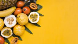 Entre las frutas con más proteínas se encuentra la maracuyá / Imagen de Freepik.