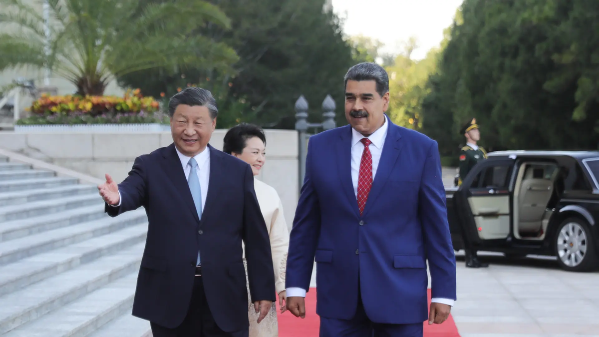 28J por borrarse: Xi Jinping y Nicolás Maduro.
