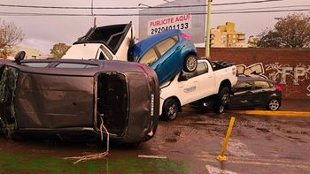 Crueles imágenes de la catástrofe bahiense Crueles imágenes de la catástrofe bahiense