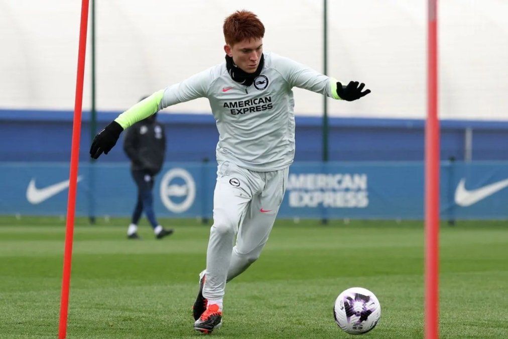 Valentín Barco aparece como una de las apuestas del proyecto BlueCo para el Chelsea, mientras otro argentino del plantel podría salir en el próximo mercado de pases.