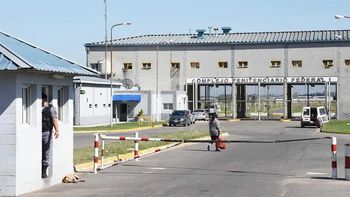 Dos funcionarios amenazados y un incendio en el penal de Ezeiza. Dos funcionarios amenazados y un incendio en el penal de Ezeiza.